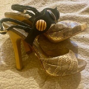 Beautiful Sam Edelman cream and black snakeskin style heeled sandals.